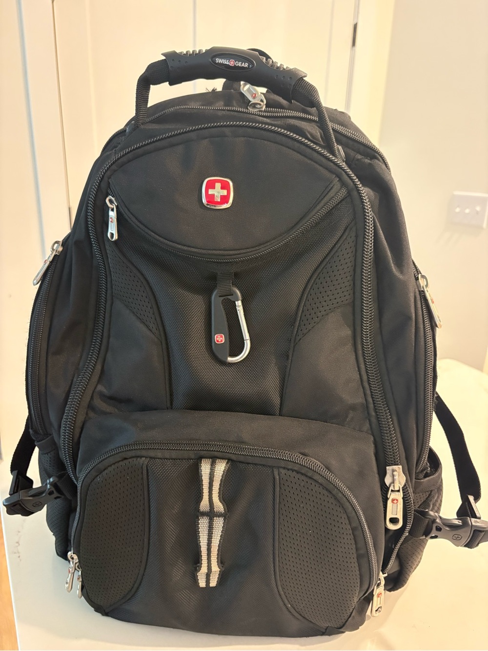 SwissGear 1900 Scansmart TSA 17 Laptop Backpack, Black, 19-Inch 19-Inch, Black!